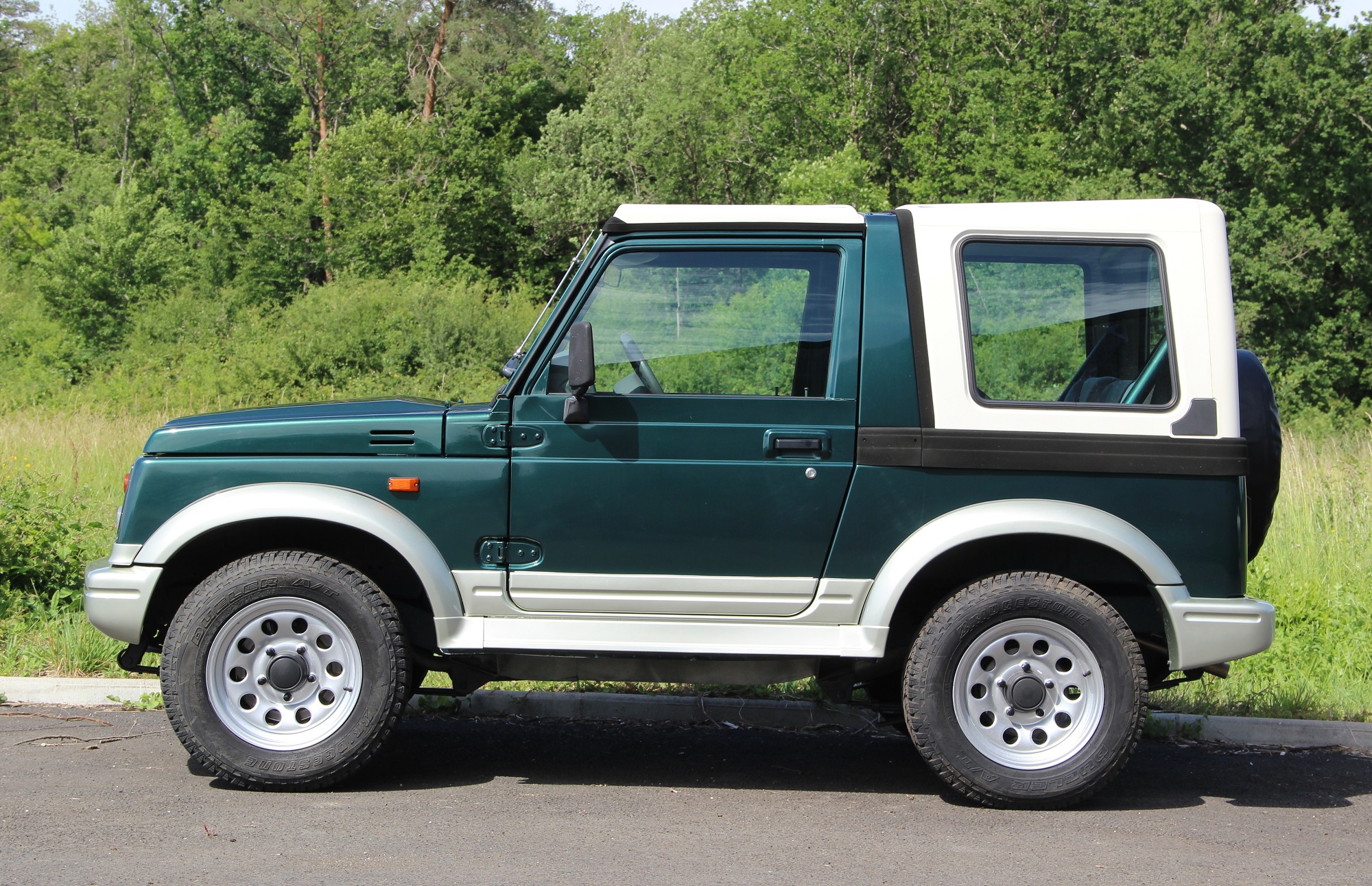  Suzuki Samurai  1 3L 16S Hard Top MASTERFOREST